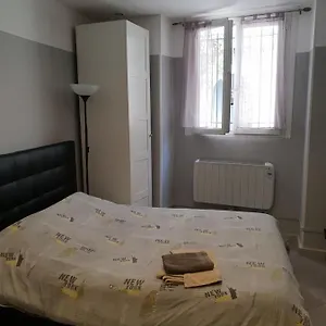 https://studio-cosy-arles.fr-provencehotel.com