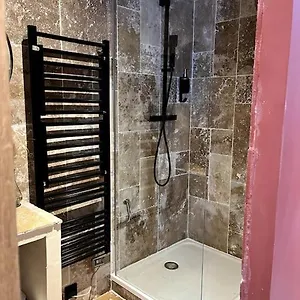 https://la-suite-avec-jacuzzi-sauna.midi-pyreneeshotels.com